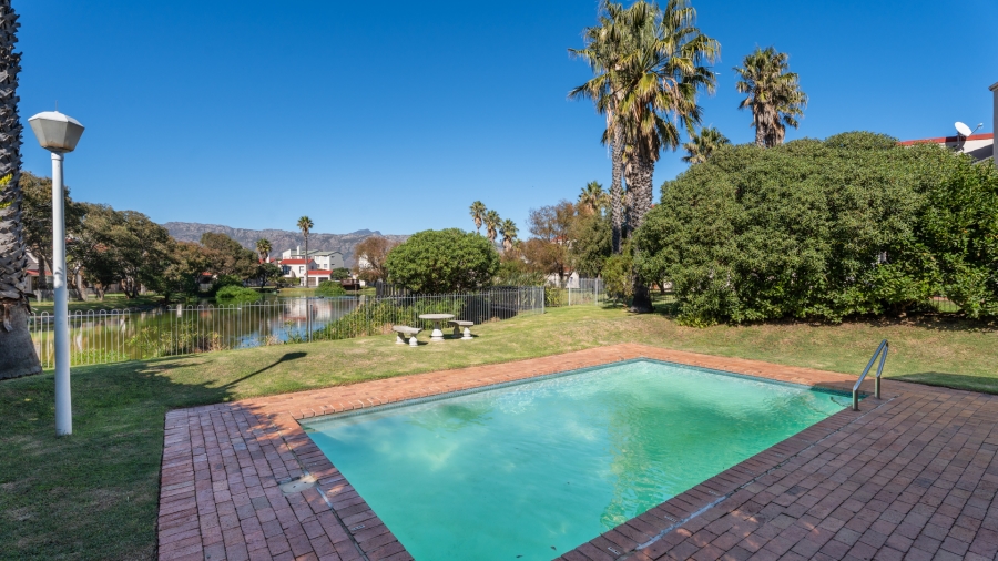 2 Bedroom Property for Sale in Greenways Golf Estate Western Cape